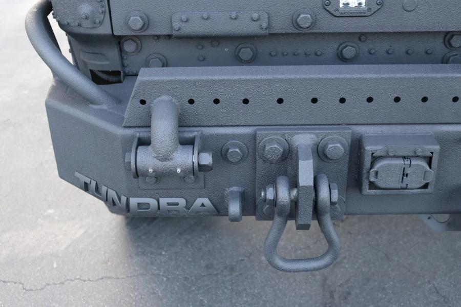 Детали экстерьера Toyota Tundra CrewMax 4x4 Zombie Apocalypse 2013 года  (фото 193 из 461)